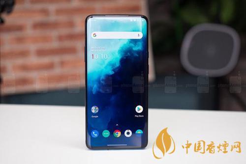 OnePlus8Pro和iPhone11對比測評-哪款更好？