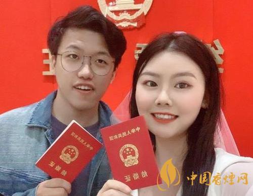90后同名同姓情侶領(lǐng)證結(jié)婚 太有夫妻緣了！