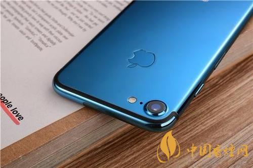 iphone12藍(lán)色好看嗎？ iphone12藍(lán)色和白色哪個(gè)好看？