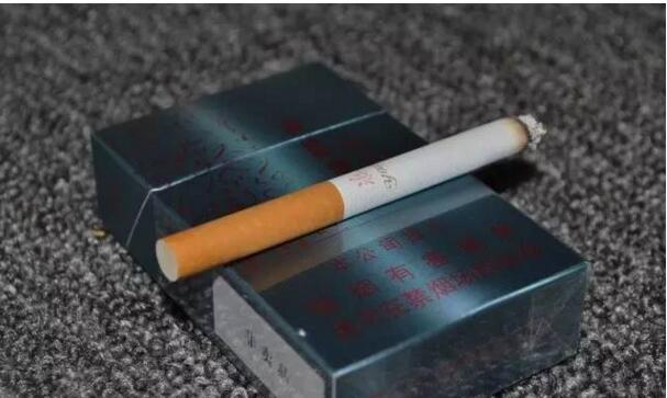 黃鶴樓游泳回歸，爺爺輩最喜愛(ài)的香煙品牌